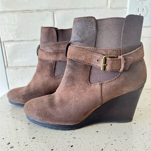 Ralph Lauren Yasline Women’s Brown Suede Leather Wedge Heeled Ankle Booties Sz 6